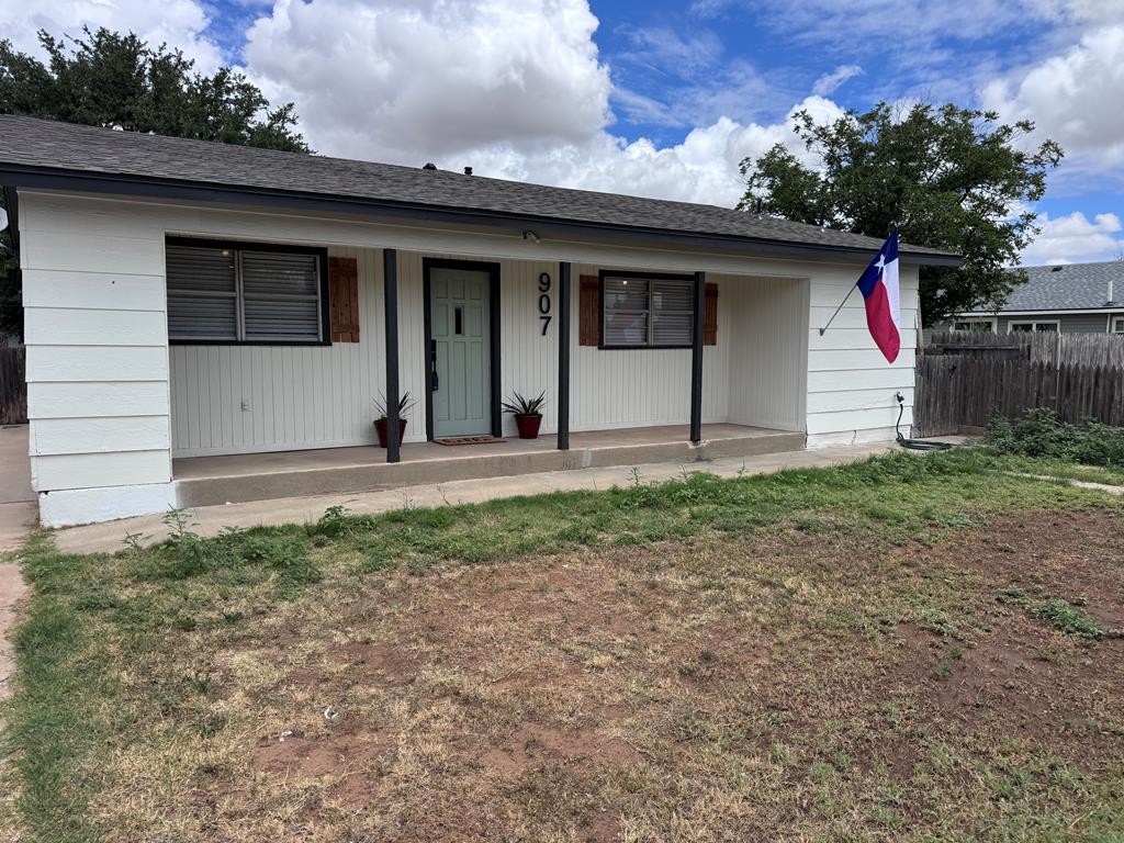 907 East 15th Street